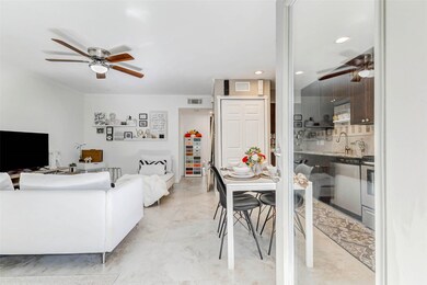 3928 W Alabama St unit 4, Houston, TX 77027 - photo 2