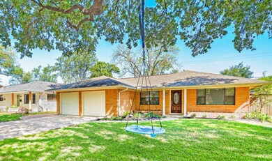 1715 Haverhill Dr, Houston, TX 77008 - photo 2