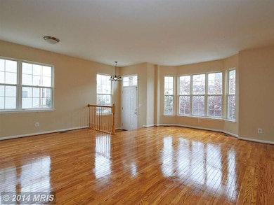 2509 Woodrow Wilson Dr, Herndon, VA 20171 - photo 3