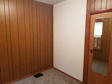 48 W School St unit 1st fl, West Springfield, MA 01089 - photo 7