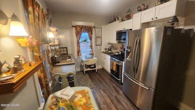 415 W Maple St, Columbus, KS 66725 - photo 4