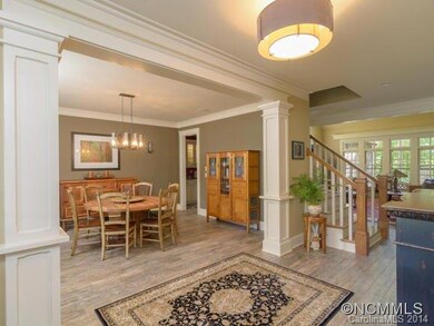 Foyer & dining room