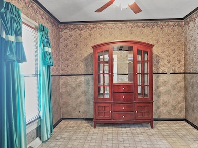 1402 Keller St, Evansville, IN 47710 - photo 5