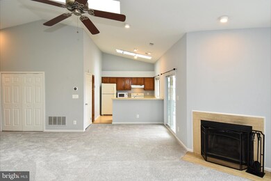 4056 Grays Pointe Ct unit 4056C, Fairfax, VA 22033 - photo 4