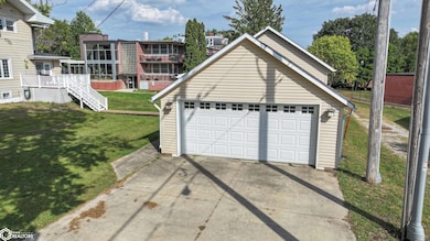 1004 2nd Ave, Ackley, IA 50601 - photo 7