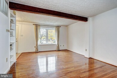 6022 Tree Swallow Ct, Columbia, MD 21044 - photo 4