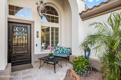 1817 E Willow Tree Ct, Gilbert, AZ 85234 - photo 2