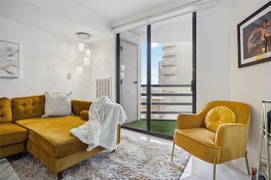 Sage Condominiums unit 1713, Houston, TX 77056 - photo 6