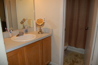 952 Aries Rd W, Jacksonville, FL 32216 - photo 3