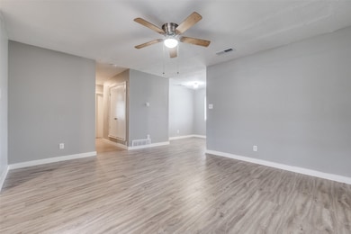 3336 Pacesetter Dr, Dallas, TX 75241 - photo 7