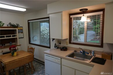 10615 Seaview Dr unit AI, Anderson Island, WA 98303 - photo 5