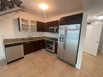 Brickell On The River unit 914, Miami, FL 33131 - photo 2