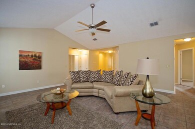 3927 Hunters Lake Cir E, Jacksonville, FL 32210 - photo 7