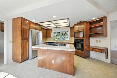 16593 Vladimir Ct, Redding, CA 96001 - photo 3