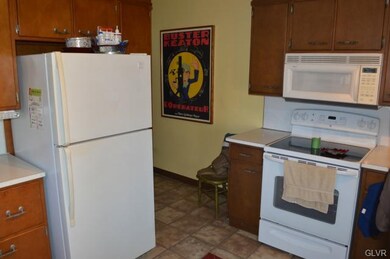 1729 W Greenleaf St, Allentown, PA 18104 - photo 6