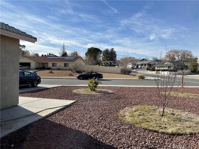 14463 Holly Dr, Victorville, CA 92395 - photo 5