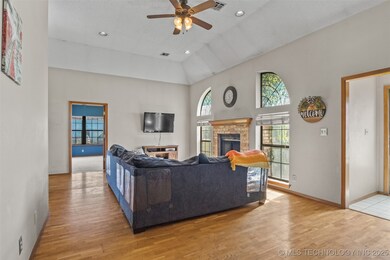 25145 S Shepherd Dr, Claremore, OK 74019 - photo 3