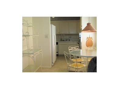 Eat-In Kitchen