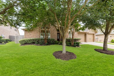 This home is conveniently located near major highways, top rated Alvin ISD schools, and premier shopping, dining and entertainment. The sellers also love the friendly neighbors and active neighborhood watch.
