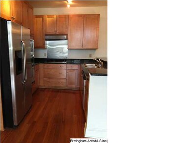 Kitchen (alternate view)