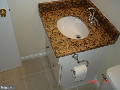 6119 Quiet Pond Ct, Burke, VA 22015 - photo 5