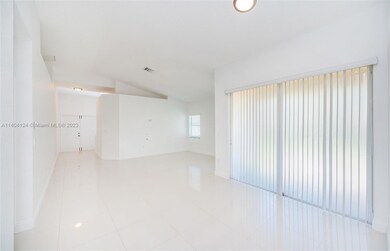 5048 NW 112th Ct, Doral, FL 33178 - photo 4