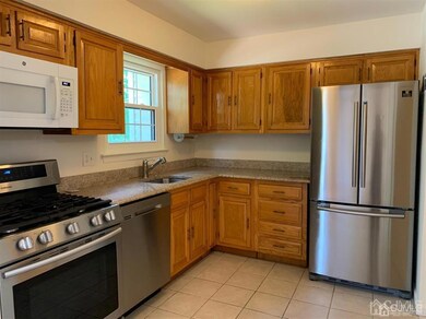 1206 Maple Hill Dr, Woodbridge, NJ 07095 - photo 5