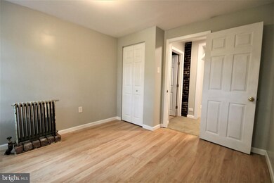 381 Walnut St, Pottstown, PA 19464 - photo 2