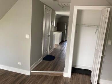 2914 N Allen Ave unit 3, Chicago, IL 60618 - photo 4