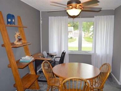 204 N Evanslawn Ave, Aurora, IL 60506 - photo 6