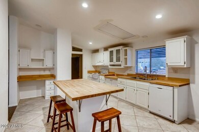 10 Kitchen