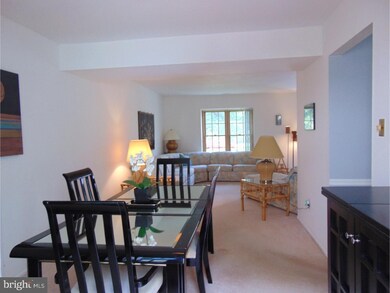 308 Carleton Ln, Mount Laurel, NJ 08054 - photo 5