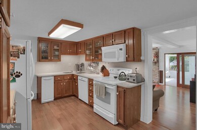 205 E Simpson St, Mechanicsburg, PA 17055 - photo 7