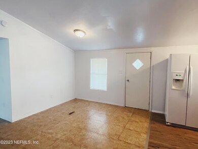 C702889E-6E88-4BAB-8D2C-71061997C1E2