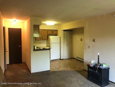 120 Devon Loop unit 12, Staten Island, NY 10314 - photo 4