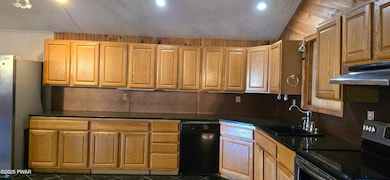 148 Neil Thompson Rd, Lackawaxen, PA 18435 - photo 7