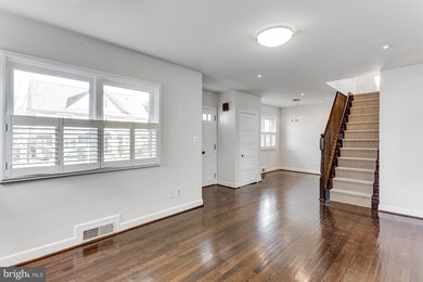 4504 N Chelsea Ln, Bethesda, MD 20814 - photo 3