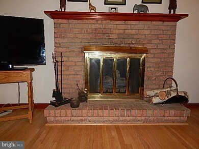 2946 Jefferson Dr, Chambersburg, PA 17201 - photo 5