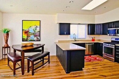 DINNING ROOM & KITCHEN 2