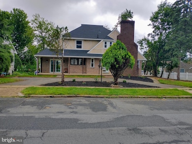 512 Mifflin Blvd, Reading, PA 19607 - photo 2