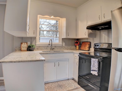 4213 Eastland Dr NW, Huntsville, AL 35810 - photo 7