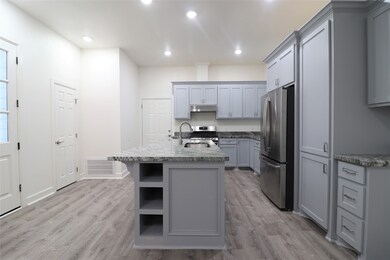 624 W 26th St, Houston, TX 77008 - photo 4