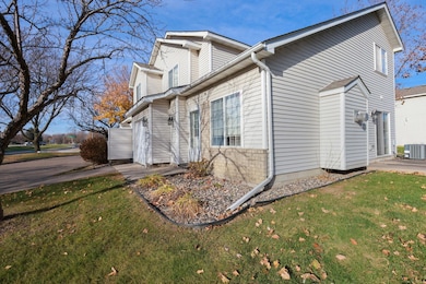 2333 Williams Dr, Burnsville, MN 55337 - photo 2