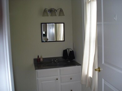 1st Floor Bath