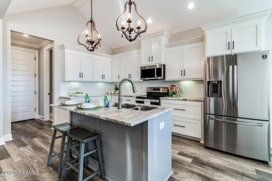 126 San Sebastian Dr, Youngsville, LA 70592 - photo 4