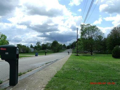 135 Walker Ln, Lawrenceburg, KY 40342 - photo 3