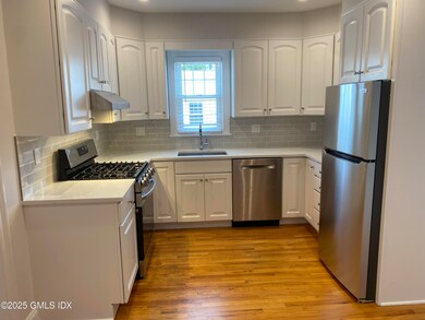 9 Sound View Ct unit 2B, Greenwich, CT 06830 - photo 3