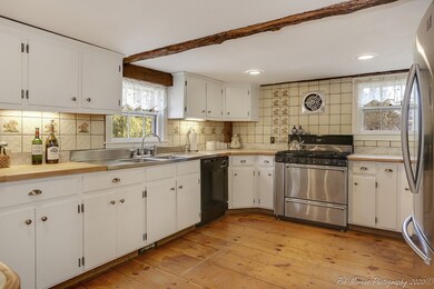 121 Chestnut St, North Reading, MA 01864 - photo 2