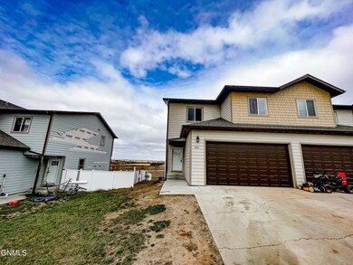 13711 Kristina St, Williston, ND 58801 - photo 2
