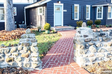 109 Franklin Ave, Oakland, NJ 07436 - photo 3